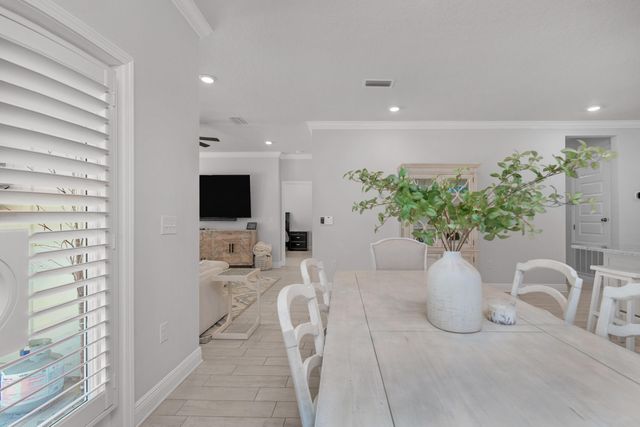 382 Lightning Bug Lane, Freeport, FL 32439