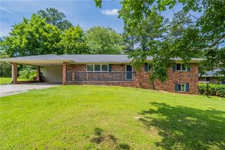29 Parkwood NE Drive, Kennesaw, GA 30144