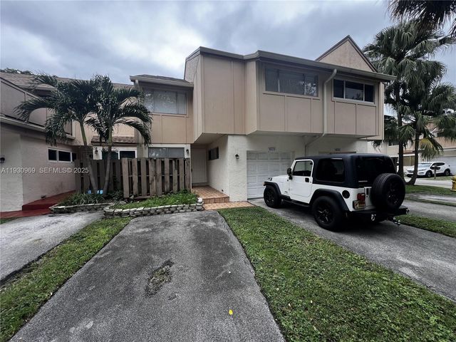 8223 NW 8th St 11, Plantation, FL 33324