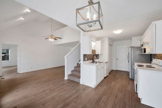 1002 Seven Oaks Blvd, Smyrna, TN 37167