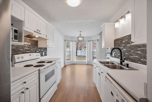 1002 Seven Oaks Blvd, Smyrna, TN 37167