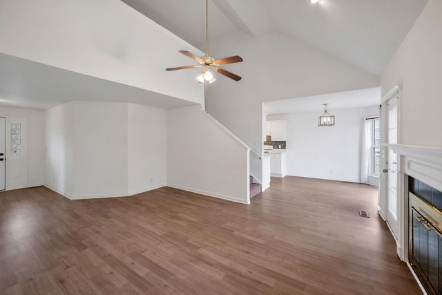 1002 Seven Oaks Blvd, Smyrna, TN 37167