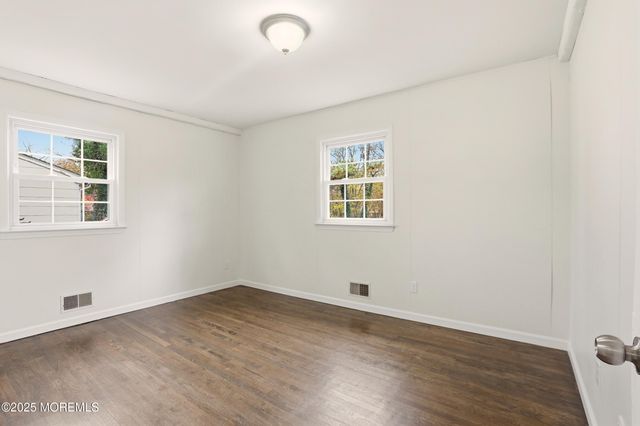 625 Commonwealth Boulevard, Toms River, NJ 08757