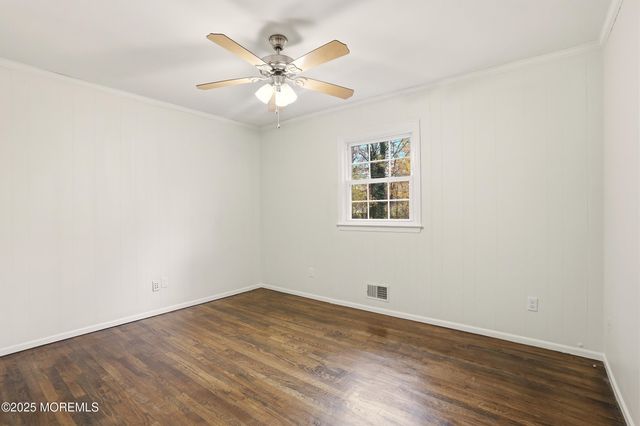 625 Commonwealth Boulevard, Toms River, NJ 08757