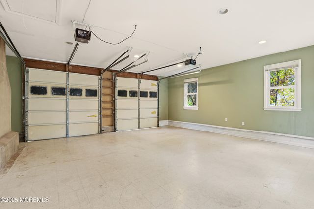 625 Commonwealth Boulevard, Toms River, NJ 08757