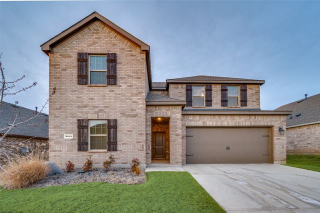 9813 Autumn Leaves, Aubrey, TX 76227