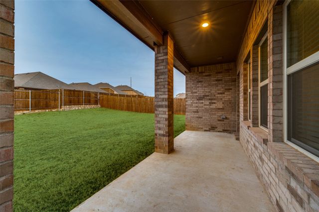 9813 Autumn Leaves, Aubrey, TX 76227