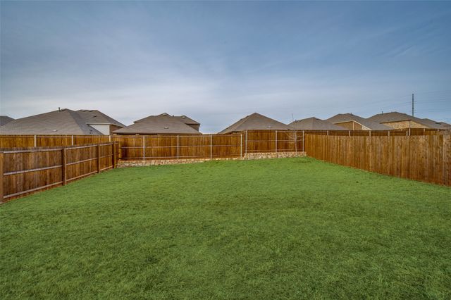 9813 Autumn Leaves, Aubrey, TX 76227