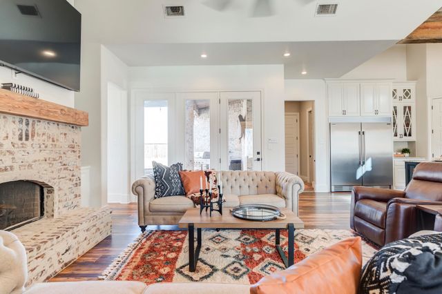 1307 Buckingham Avenue, Wolfforth, TX 79382