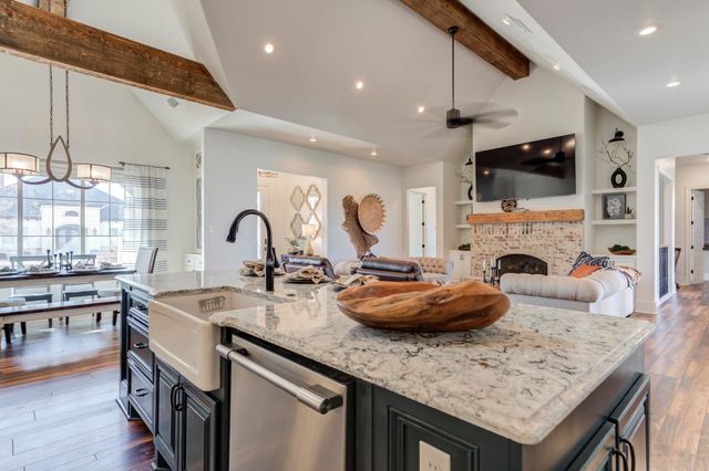 1307 Buckingham Avenue, Wolfforth, TX 79382