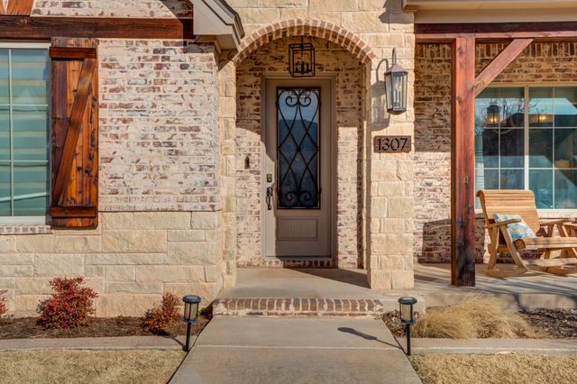 1307 Buckingham Avenue, Wolfforth, TX 79382