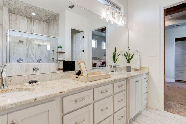 1307 Buckingham Avenue, Wolfforth, TX 79382