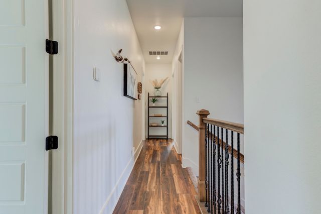 1307 Buckingham Avenue, Wolfforth, TX 79382