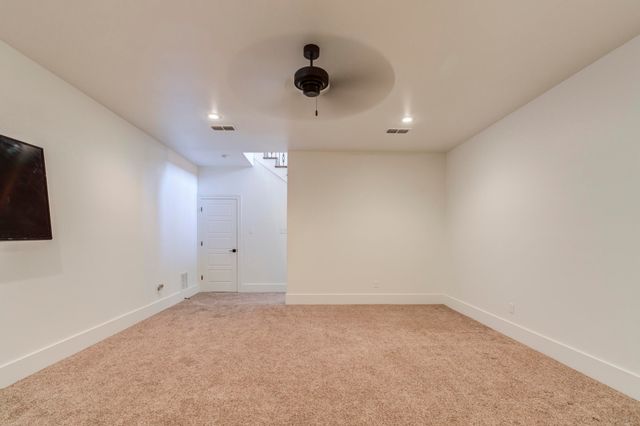 1307 Buckingham Avenue, Wolfforth, TX 79382