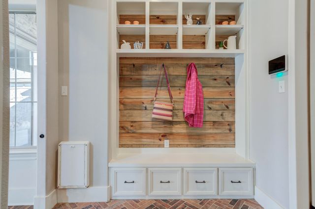 1307 Buckingham Avenue, Wolfforth, TX 79382