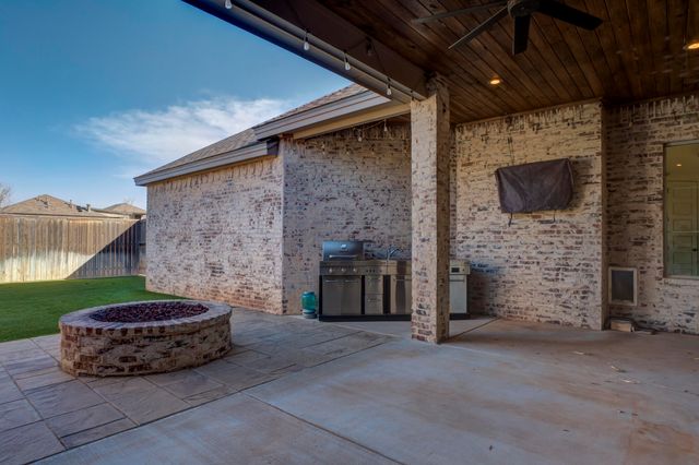 1307 Buckingham Avenue, Wolfforth, TX 79382