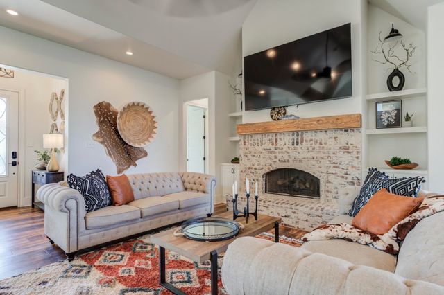 1307 Buckingham Avenue, Wolfforth, TX 79382