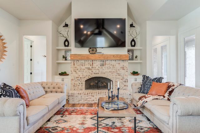 1307 Buckingham Avenue, Wolfforth, TX 79382