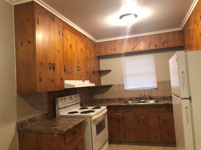 2914 W Cavett Drive, Shreveport, LA 71104