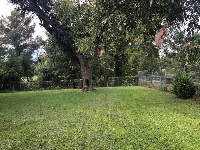 2914 W Cavett Drive, Shreveport, LA 71104