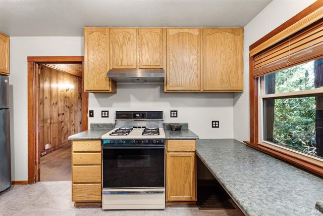 14529 Redwood Ln, Guerneville, CA 95446