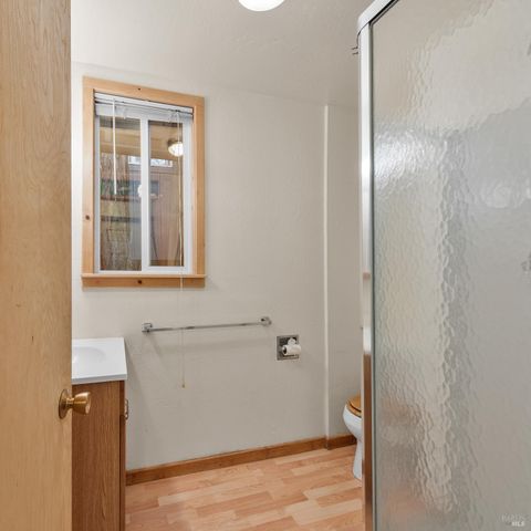 14529 Redwood Ln, Guerneville, CA 95446