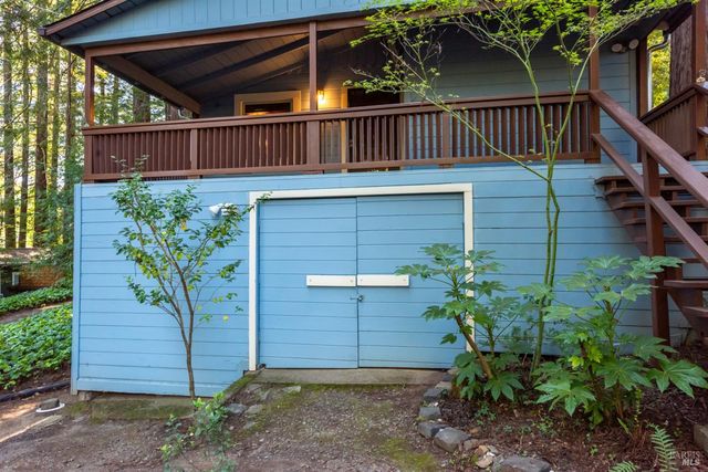 14529 Redwood Ln, Guerneville, CA 95446