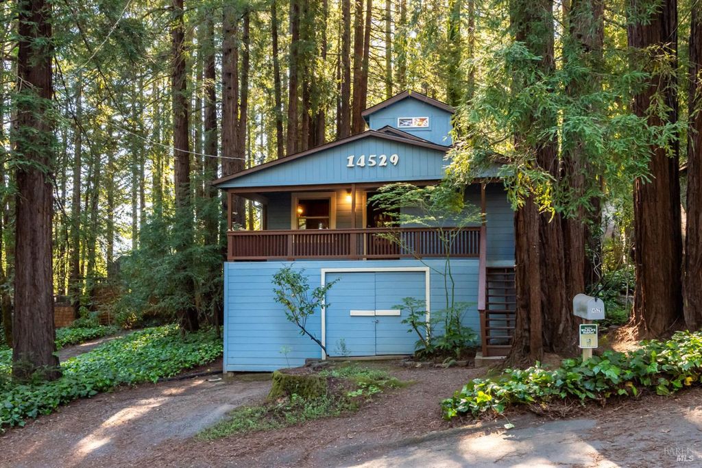 14529 Redwood Ln, Guerneville, CA 95446