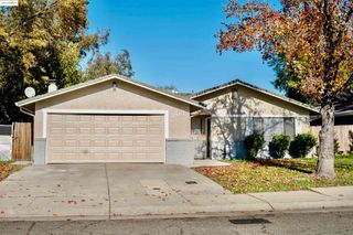 703 Prospector Dr, Stockton, CA 95210