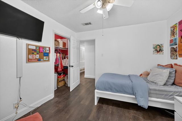 8920 Kincaid Drive, Benbrook, TX 76116