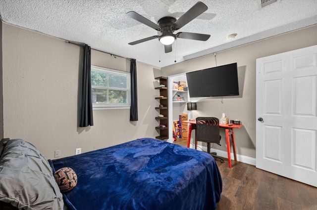 8920 Kincaid Drive, Benbrook, TX 76116