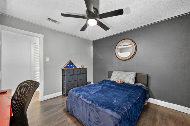 8920 Kincaid Drive, Benbrook, TX 76116