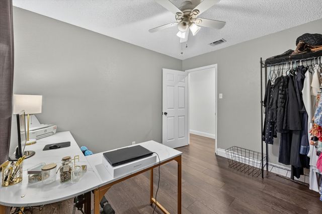 8920 Kincaid Drive, Benbrook, TX 76116