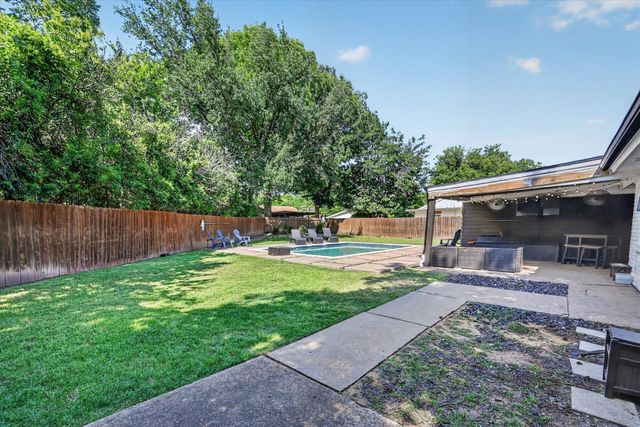 8920 Kincaid Drive, Benbrook, TX 76116