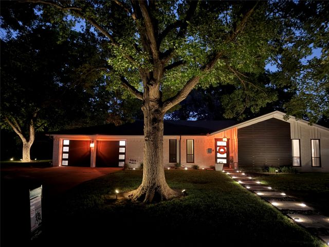8920 Kincaid Drive, Benbrook, TX 76116
