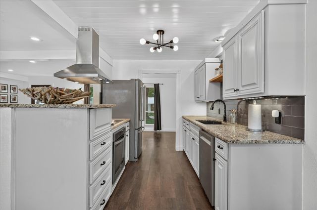 8920 Kincaid Drive, Benbrook, TX 76116