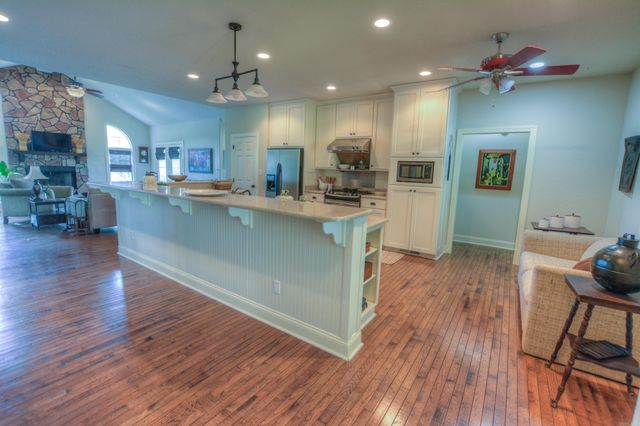 150 Heatherwood Drive, Hot Springs, AR 71913