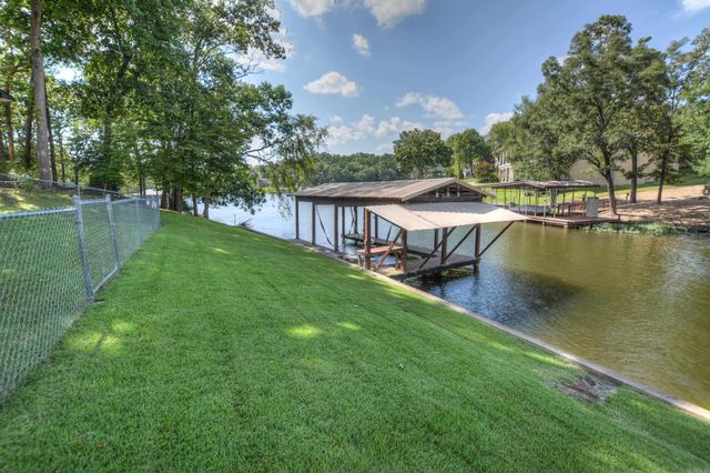 150 Heatherwood Drive, Hot Springs, AR 71913