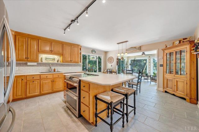 154 Key Lakewood Drive, Moneta, VA 24121