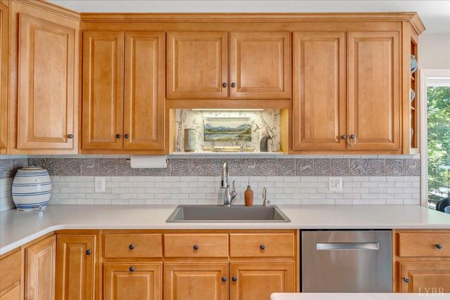154 Key Lakewood Drive, Moneta, VA 24121