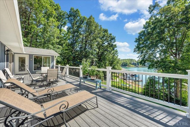 154 Key Lakewood Drive, Moneta, VA 24121