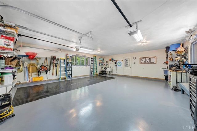 154 Key Lakewood Drive, Moneta, VA 24121