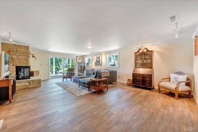 154 Key Lakewood Drive, Moneta, VA 24121