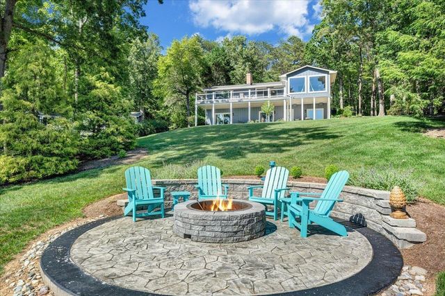 154 Key Lakewood Drive, Moneta, VA 24121