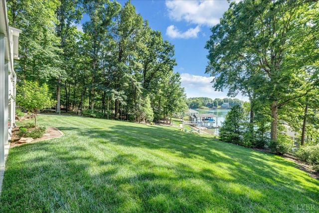154 Key Lakewood Drive, Moneta, VA 24121