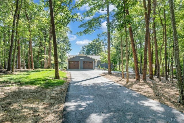 154 Key Lakewood Drive, Moneta, VA 24121