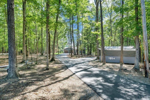 154 Key Lakewood Drive, Moneta, VA 24121