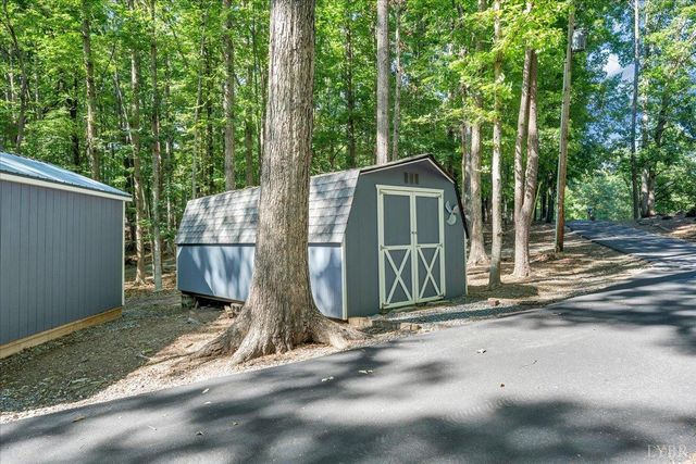 154 Key Lakewood Drive, Moneta, VA 24121
