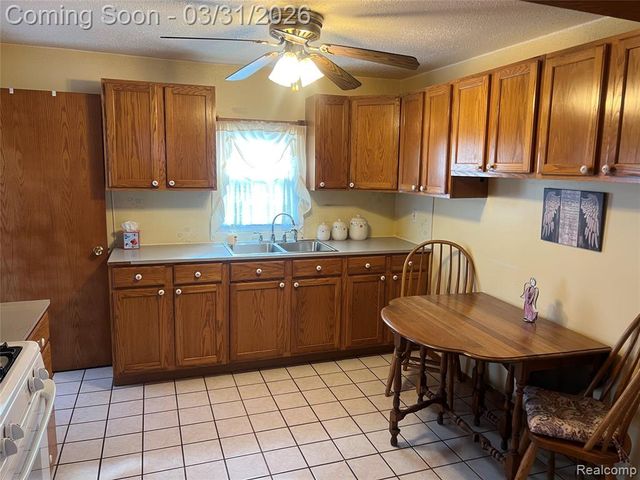 20408 Saint Francis Street, Livonia, MI 48152