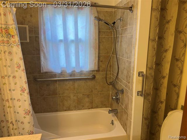 20408 Saint Francis Street, Livonia, MI 48152